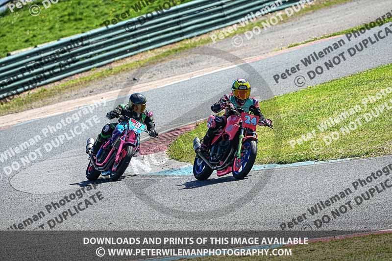 enduro digital images;event digital images;eventdigitalimages;mallory park;mallory park photographs;mallory park trackday;mallory park trackday photographs;no limits trackdays;peter wileman photography;racing digital images;trackday digital images;trackday photos